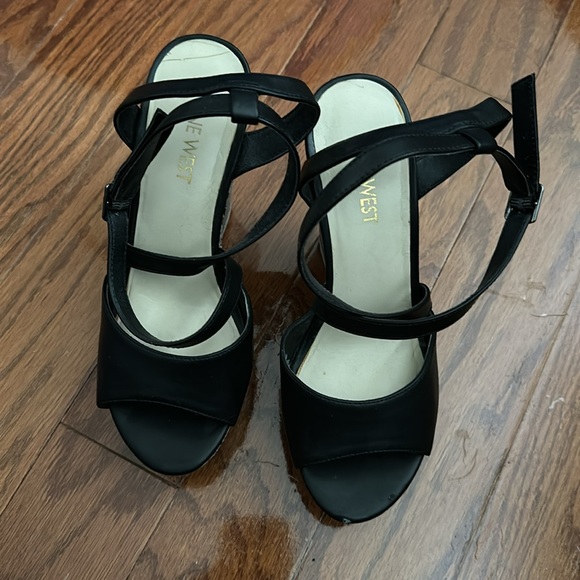 Nine West snake print heels - Picture 3 of 8